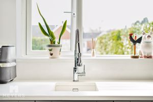 Kitchen- click for photo gallery